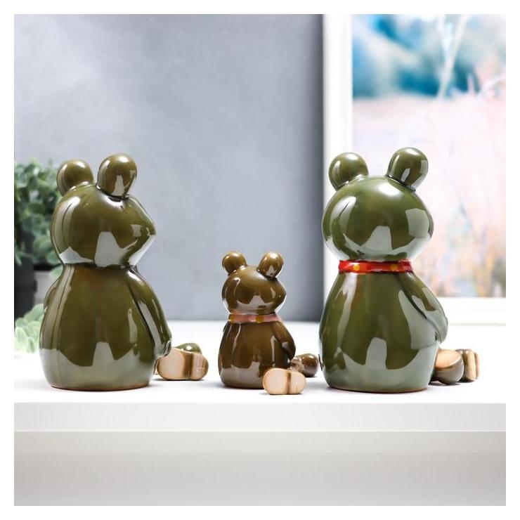 Сувенир керамика Нарядная лягушачья семья набор 3 шт 16х9,5х8 см